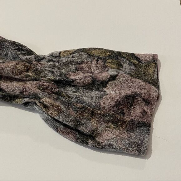 Dantelle Velour-Plush Floral Sweater W/ Bell Sleeves Women's Size Medium - Picture 6 of 10